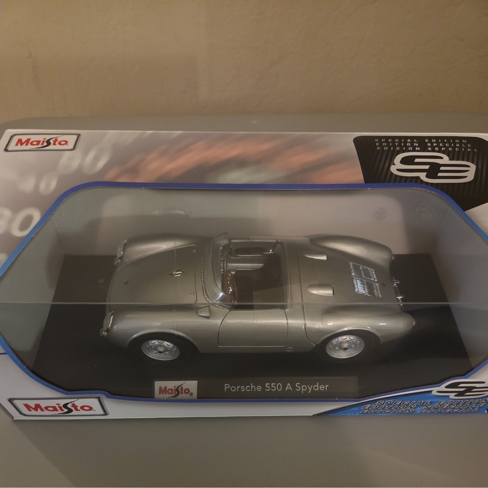 Maisto 1:18 Special Edition Porsche 550 A Spyder Diecast Silver Metalic New